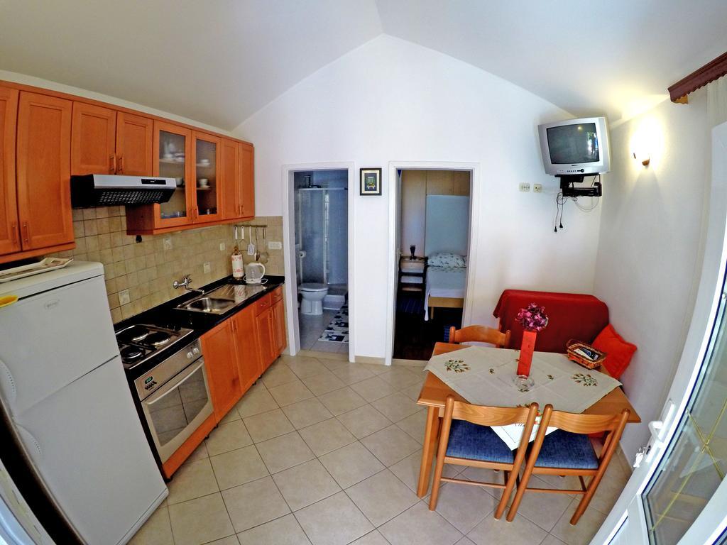 Apartments Ivic ボル エクステリア 写真